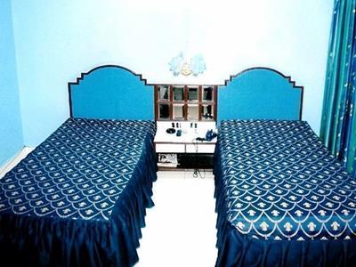 Neeranand Dalhousie- A Pure Vegetarian Hotel โกลกาตา ภายนอก รูปภาพ