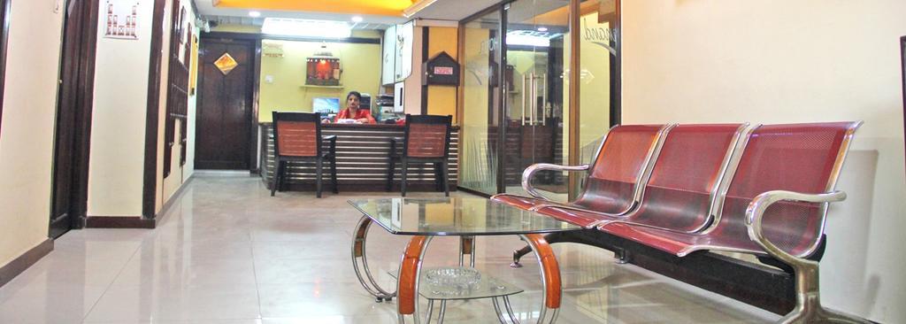 Neeranand Dalhousie- A Pure Vegetarian Hotel โกลกาตา ภายนอก รูปภาพ